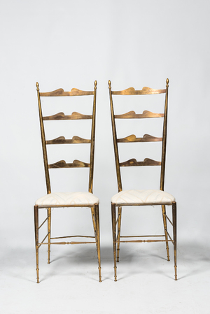 A pair of brass Hollywood Regency-style dining chairs, Italy, 20th C.