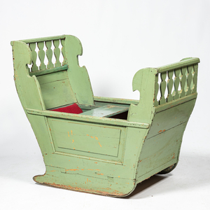 A green patinated wooden sleigh, 1st half 20th C.
