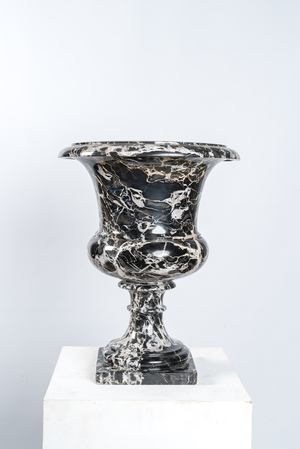 A black and white 'Grand Antique' marble Medici garden vase, 20th C.