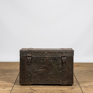 An iron-mounted wooden trunk with interior compartments, 17/18th C.