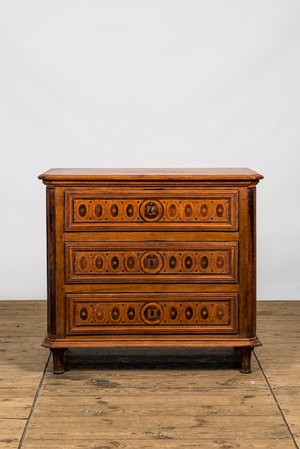 An oak wooden parquetry chest of drawers, ca. 1800