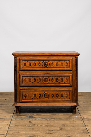An oak wooden parquetry chest of drawers, ca. 1800