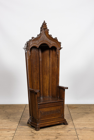 A French carved wooden domed throne chair, ca. 1800