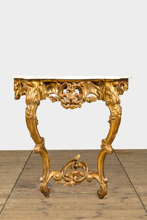 A gilt wooden console, 18/19th C.