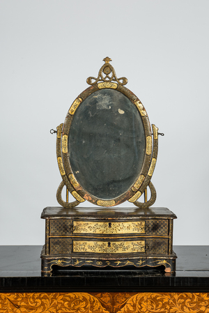 A French lacquered and gilt wooden japonism or chinoiserie coiffeuse mirror, 18/19th C.