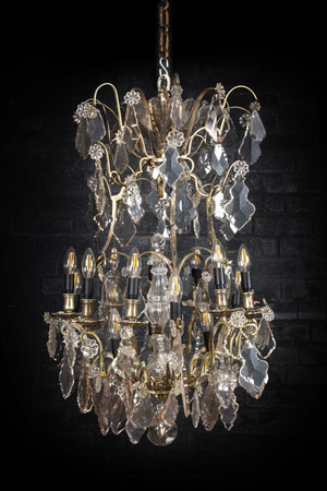 A cut crystal chandelier, 20th C.