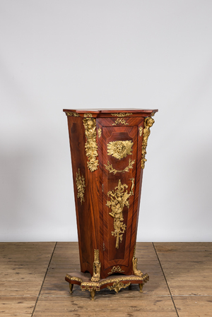 A French Louis XVI-style gilt bronze mounted wooden pedestal in the manner of Jean-Henri Riesener, 20th C.