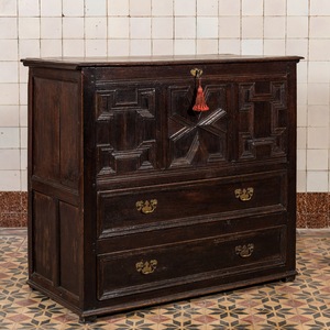 An English oak Charles II chest of drawers, 17/18th C.