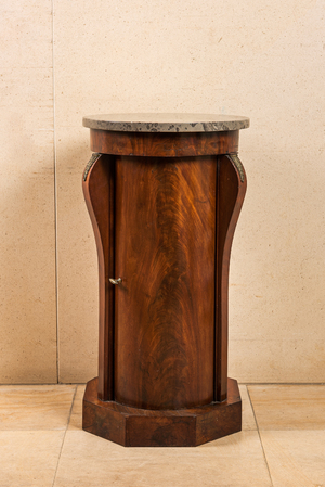 A French round mahogany wooden one-door cabinet stand with marble top, 19th C.