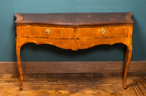 A French mahogany and burl wood veneered writing desk, late 18th C.