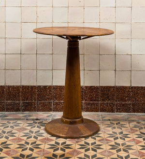 An unusual faux bois-painted metal garden table, 1st half 20th C.